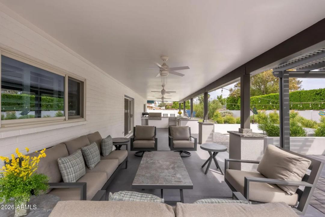 Real Estate Picture 20