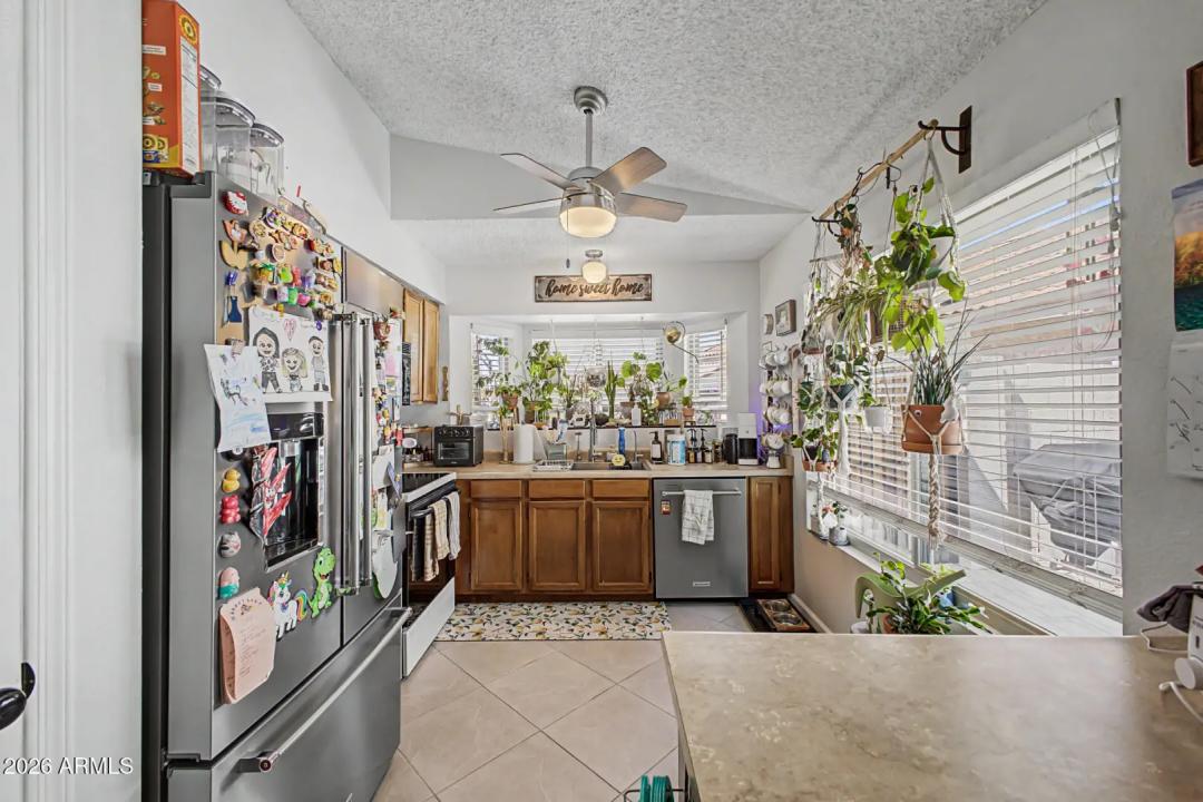 Real Estate Picture 14