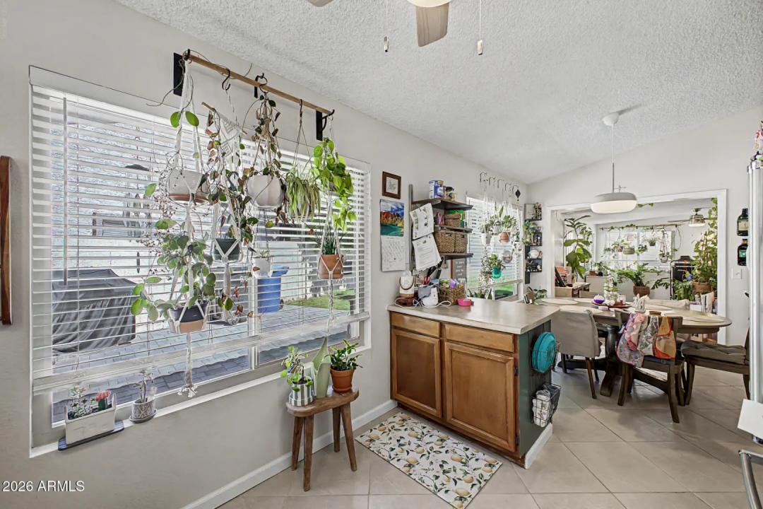 Real Estate Picture 17