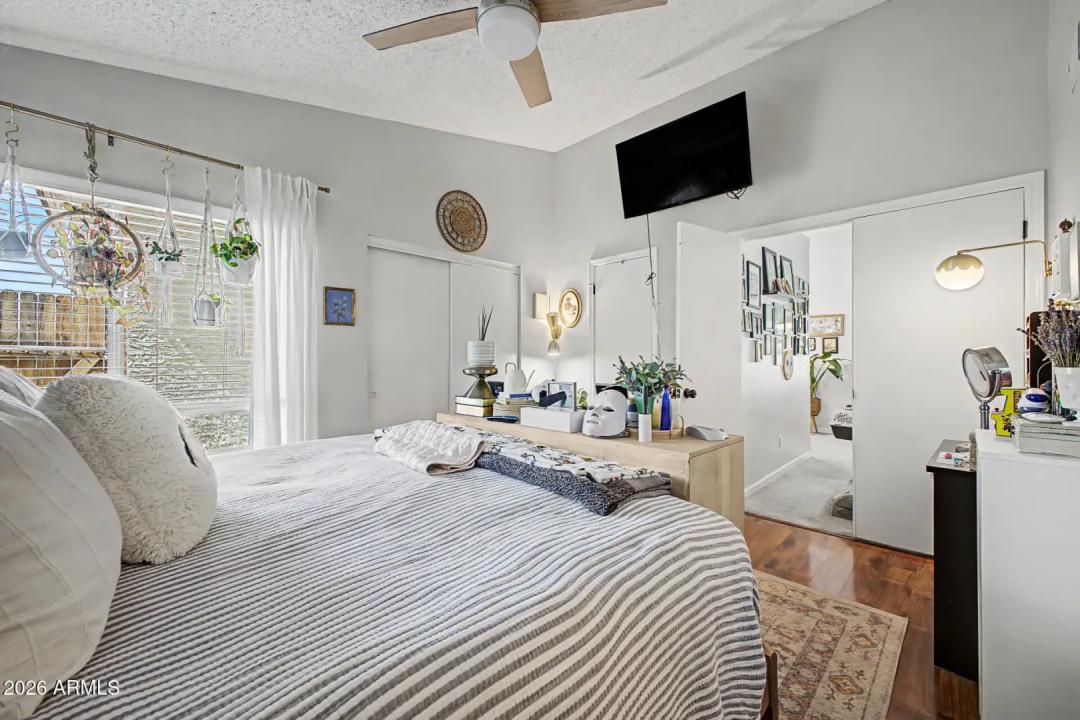 Real Estate Picture 20