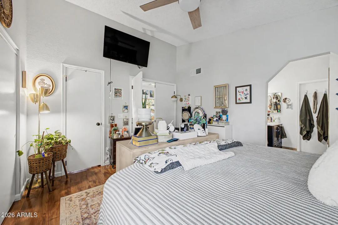 Real Estate Picture 21