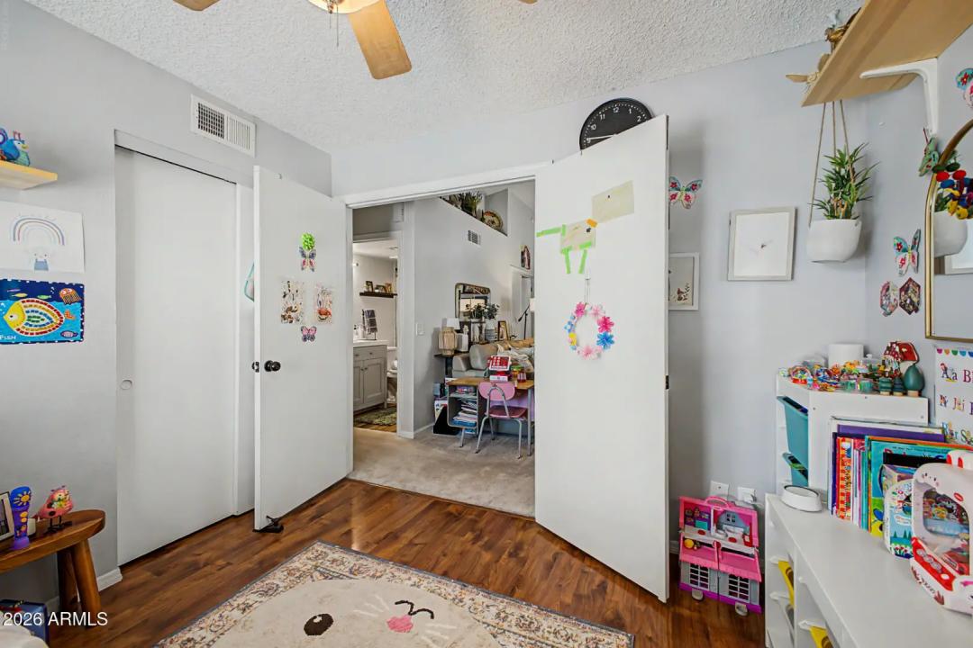 Real Estate Picture 26