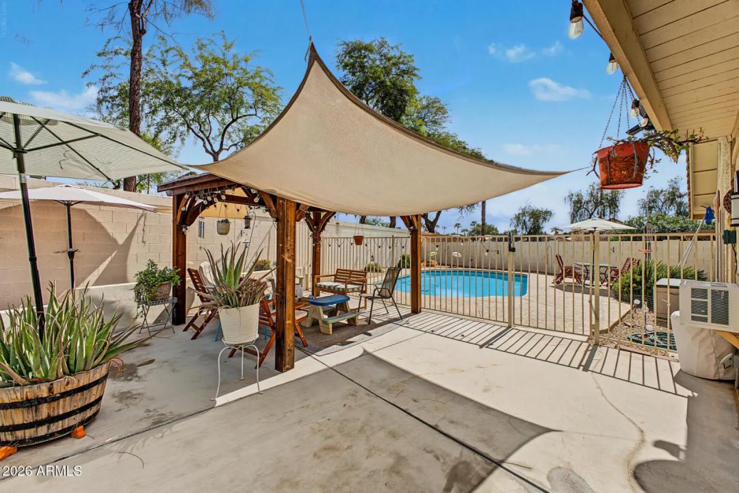 Real Estate Picture 33