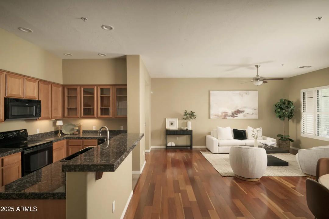 Real Estate Picture 7