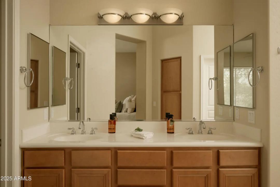 Real Estate Picture 14