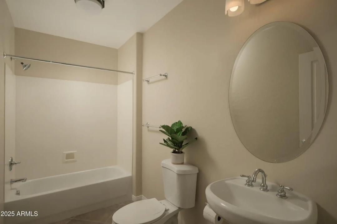Real Estate Picture 19