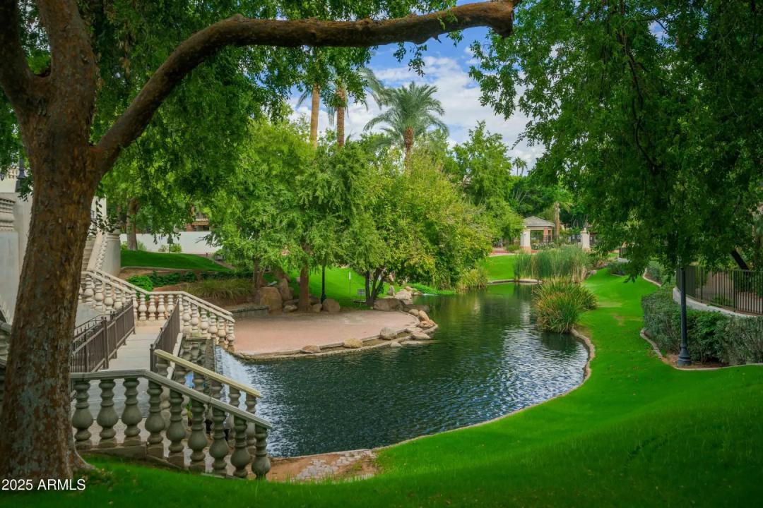 Real Estate Picture 22