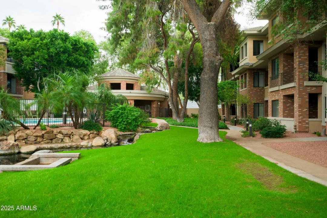 Real Estate Picture 23