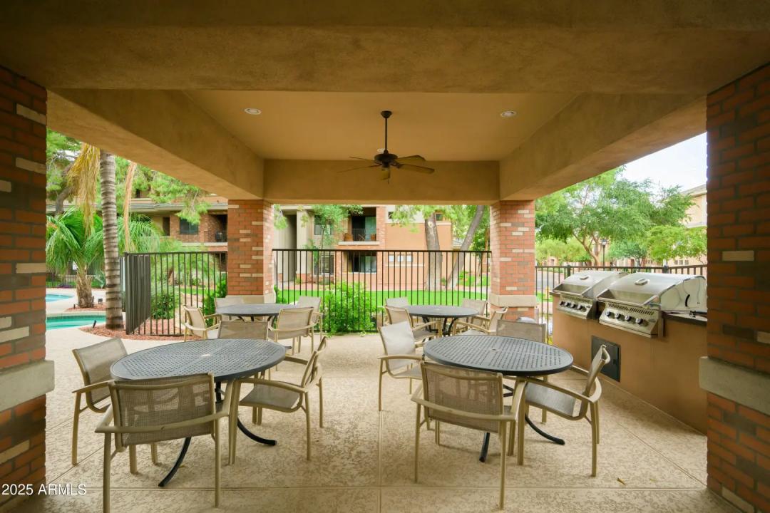 Real Estate Picture 25