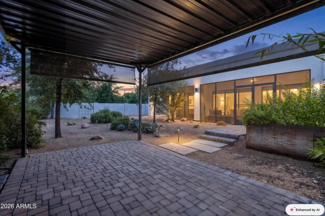 Real Estate Picture 29