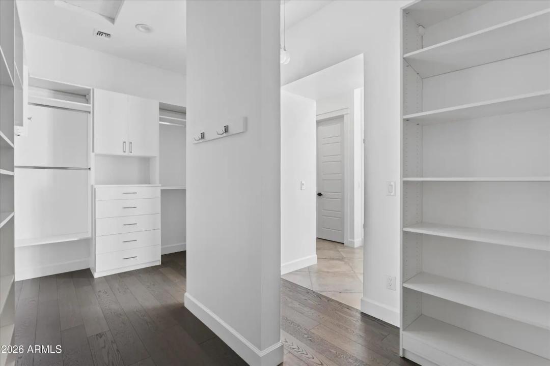 Real Estate Picture 17