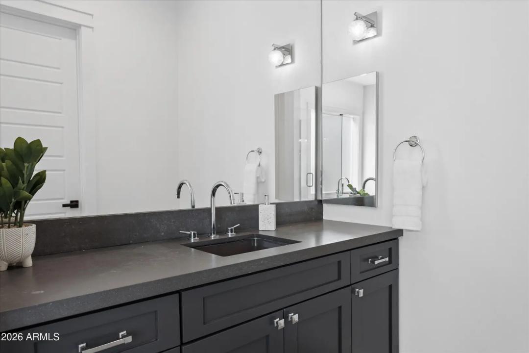 Real Estate Picture 16