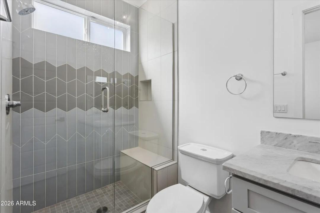 Real Estate Picture 28