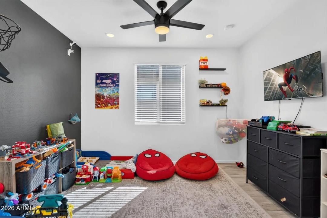 Real Estate Picture 28