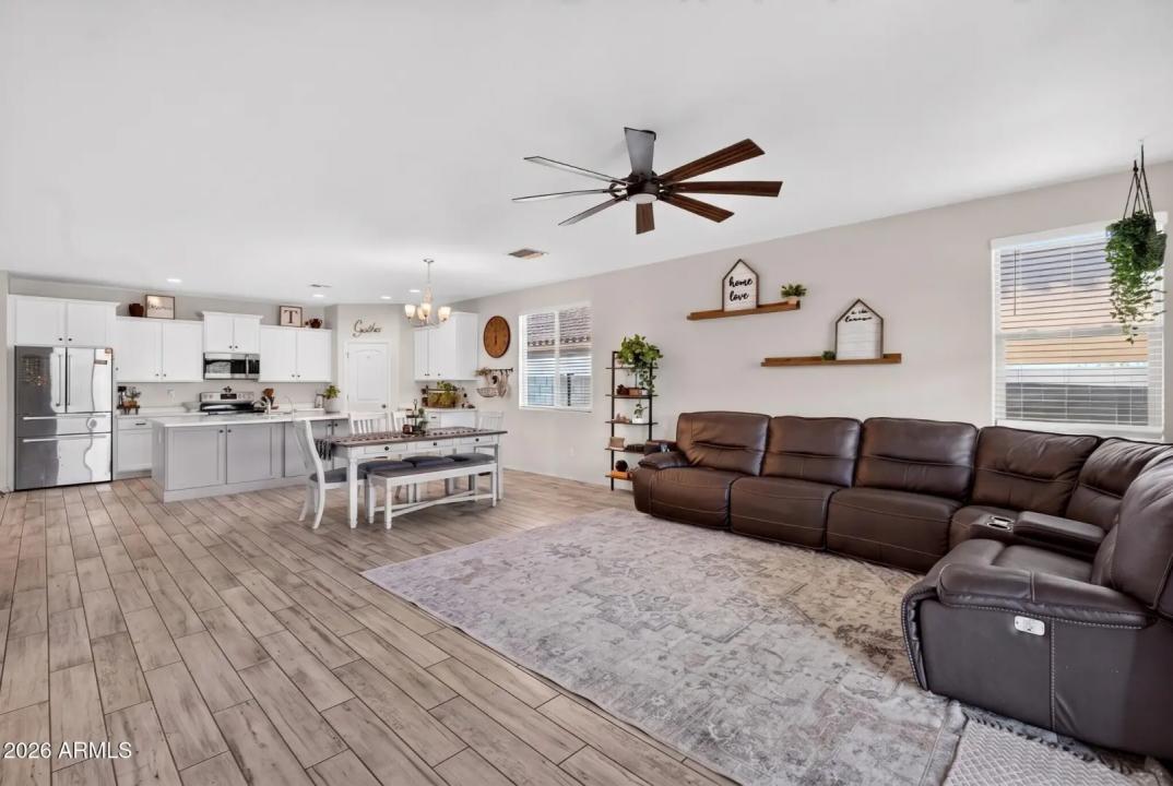 Real Estate Picture 20