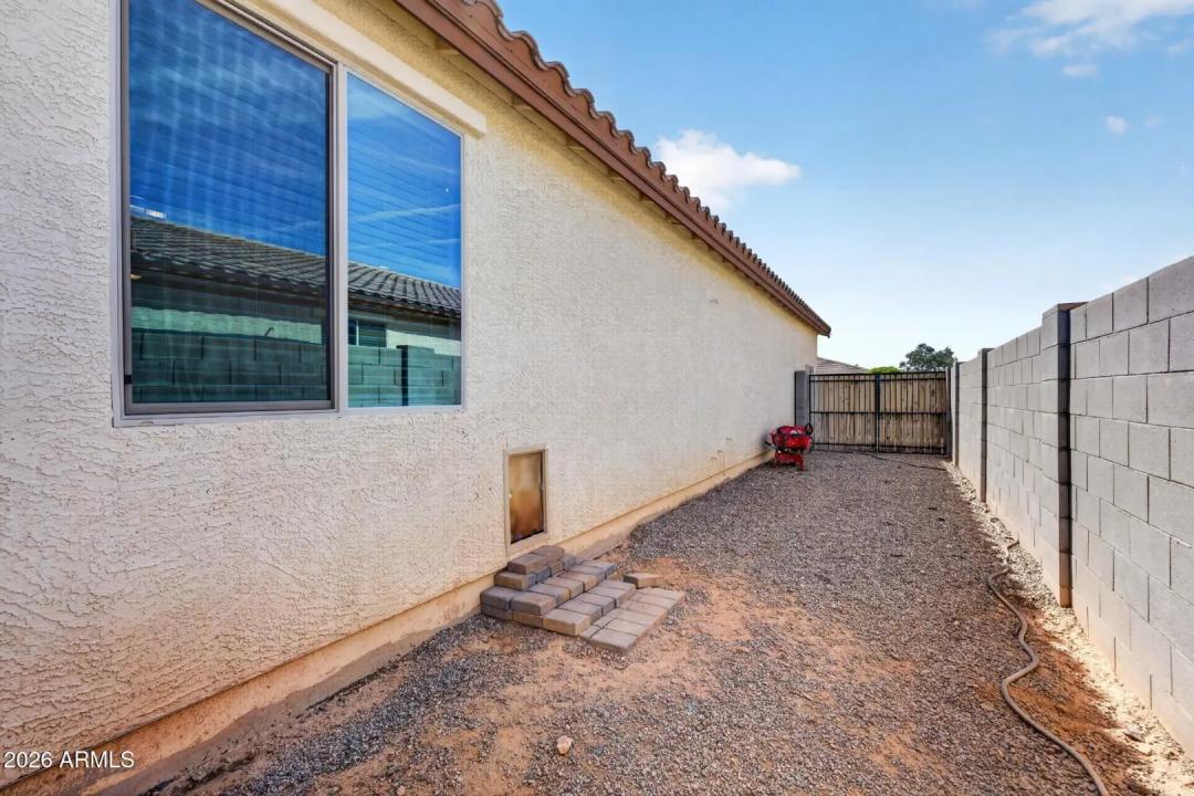 Real Estate Picture 44