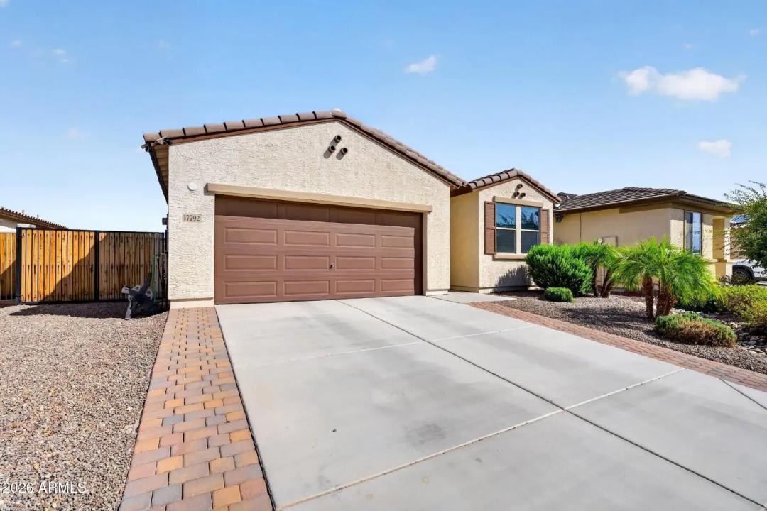 Real Estate Picture 3