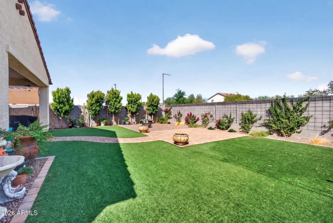 Real Estate Picture 42
