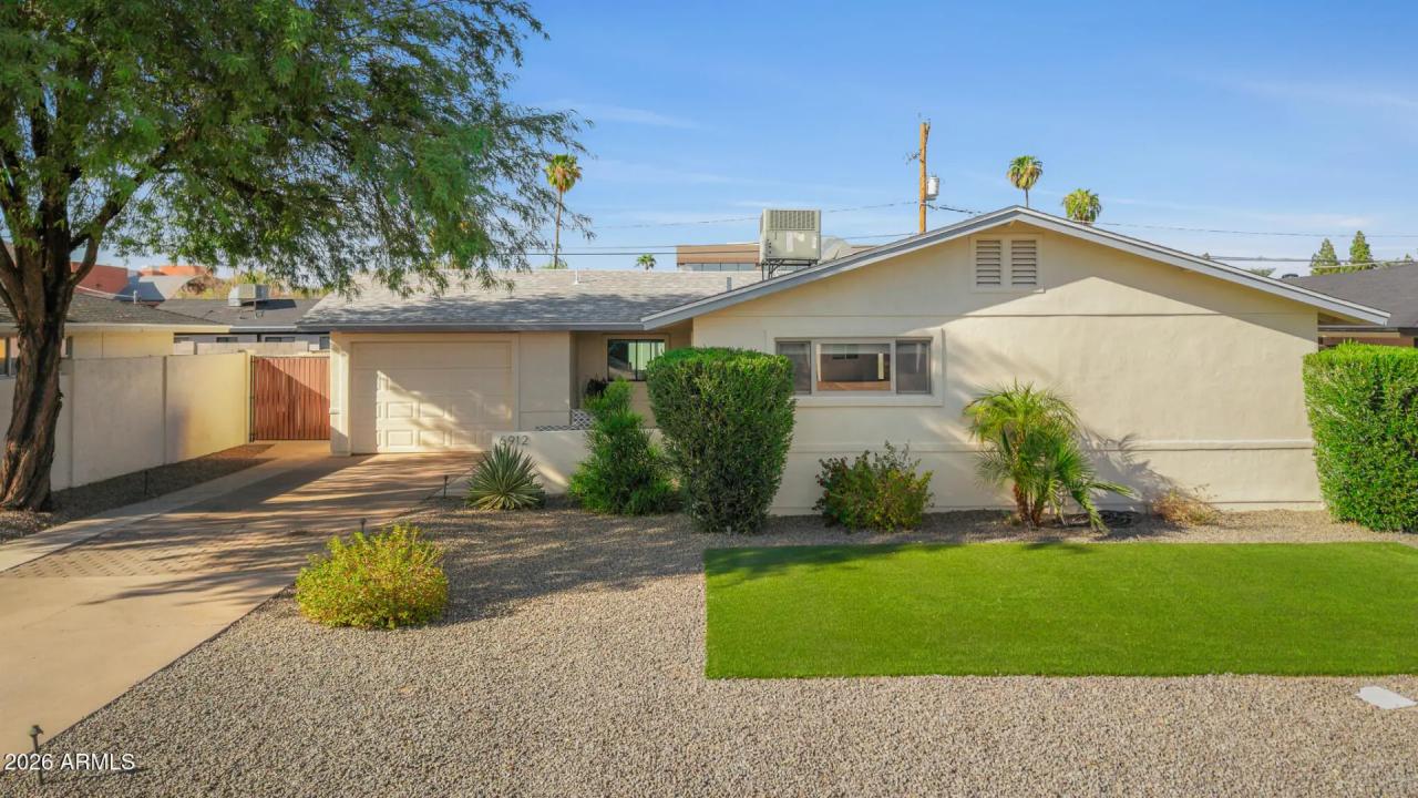 Real Estate Picture 3
