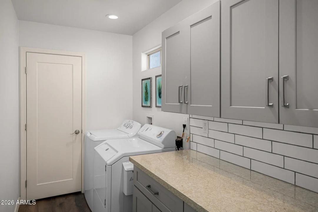 Real Estate Picture 16