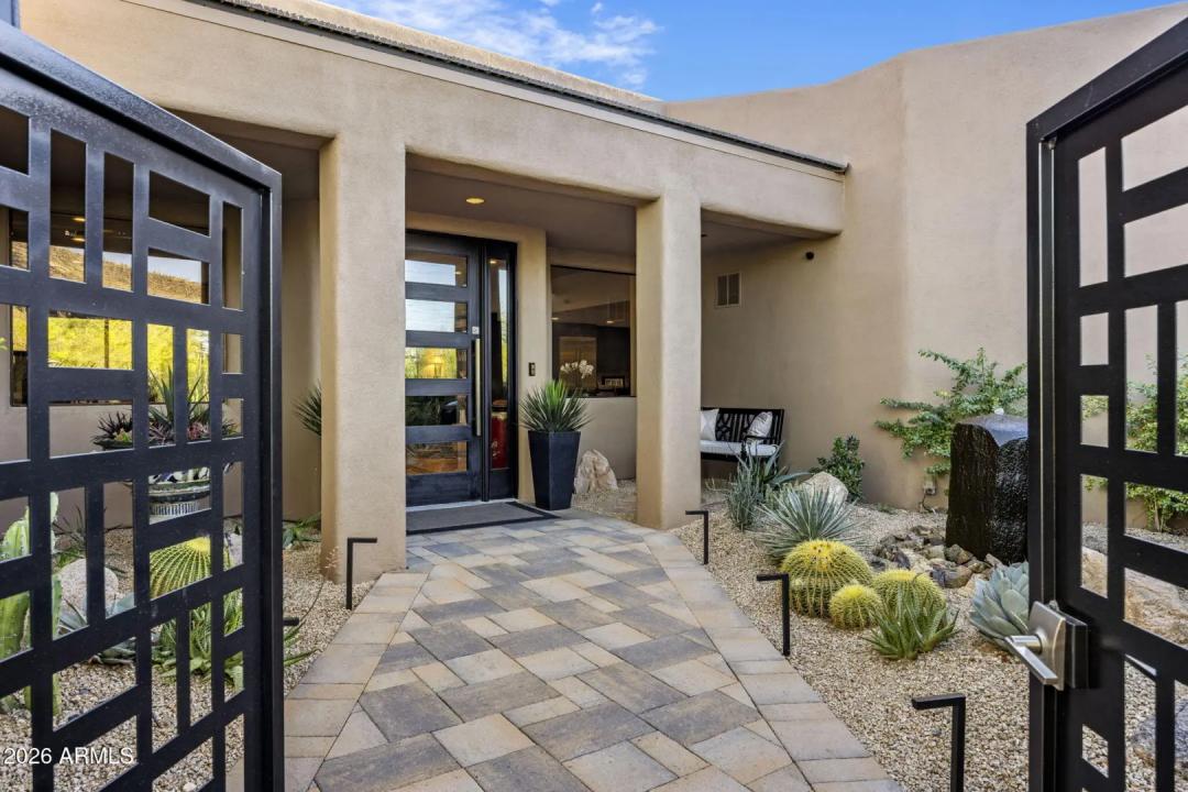 Real Estate Picture 3