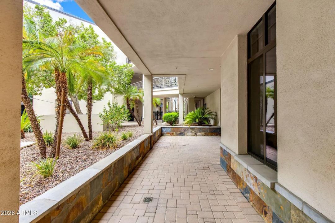 Real Estate Picture 3