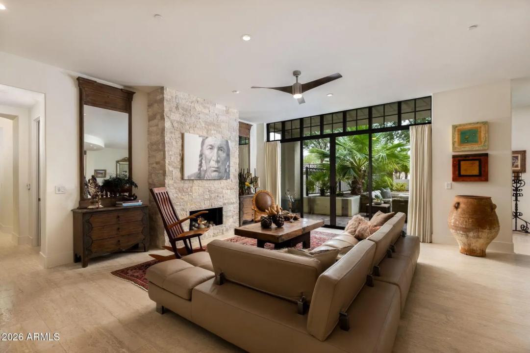 Real Estate Picture 6