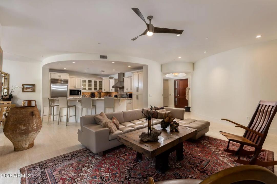 Real Estate Picture 9