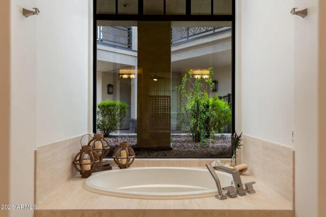 Real Estate Picture 24