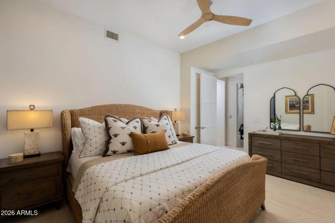 Real Estate Picture 27