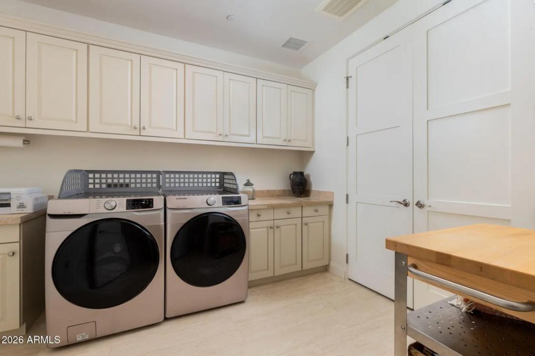 Real Estate Picture 32