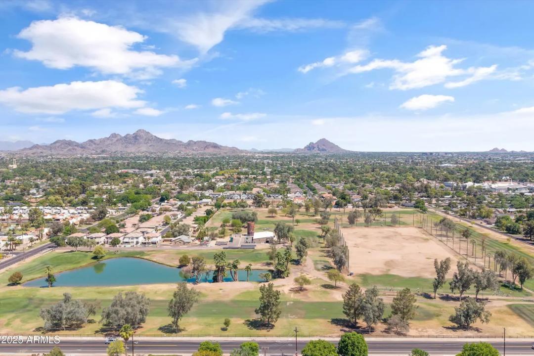 Real Estate Picture 32