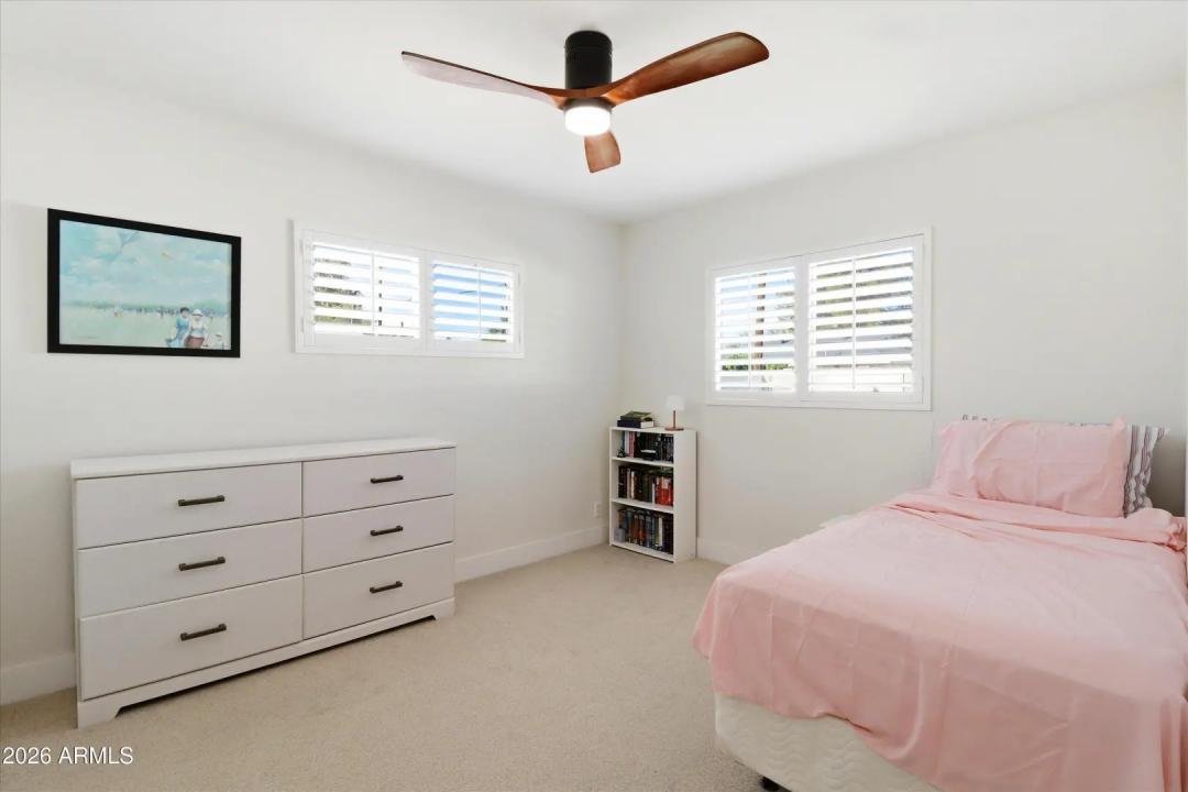 Real Estate Picture 18