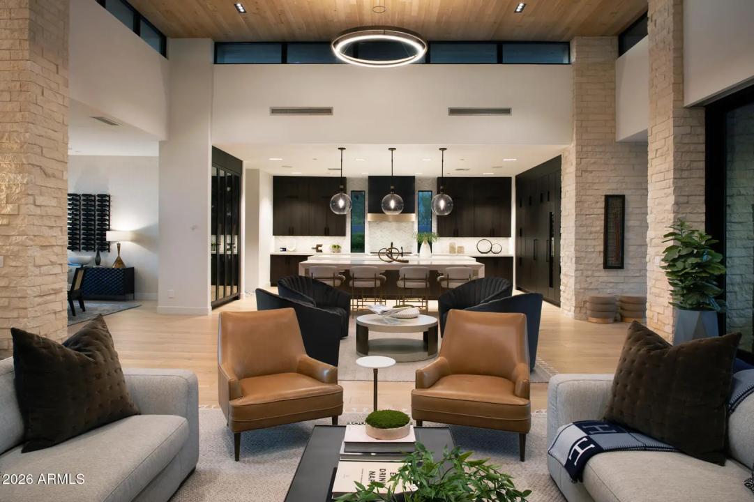 Real Estate Picture 7