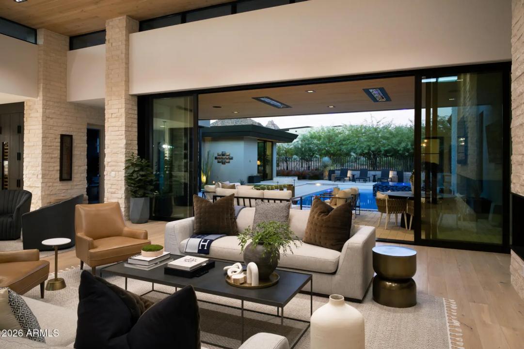 Real Estate Picture 33