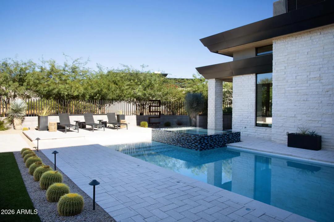 Real Estate Picture 35