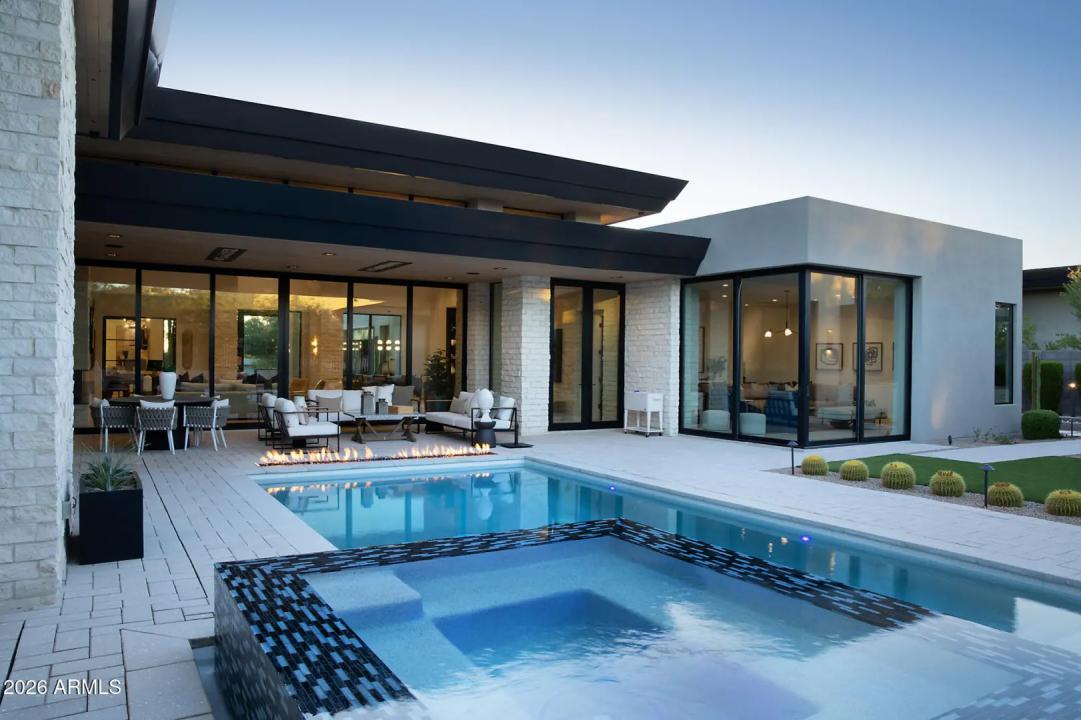 Real Estate Picture 25