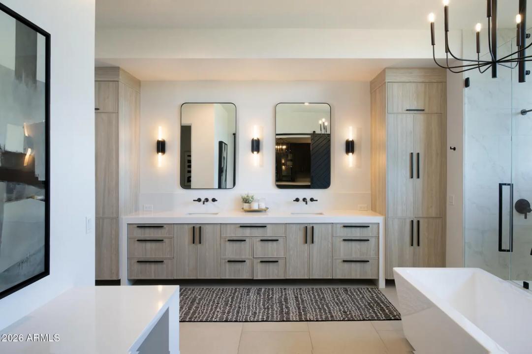 Real Estate Picture 18