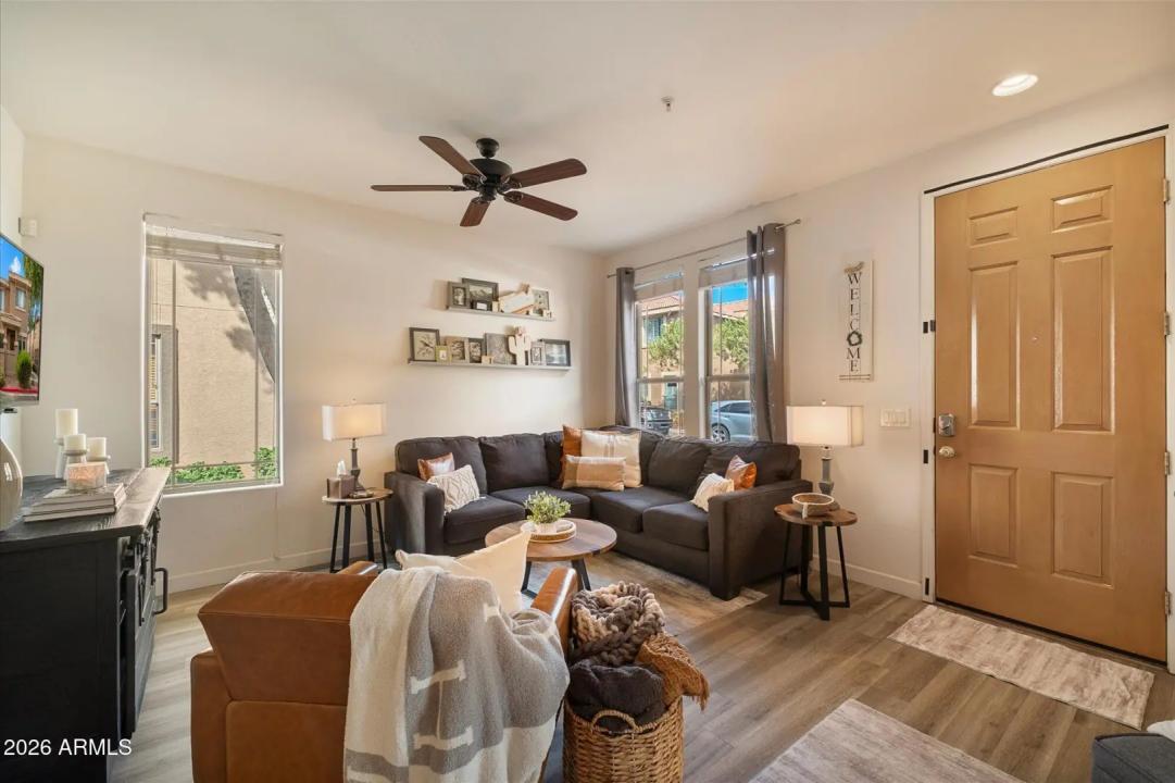 Real Estate Picture 5
