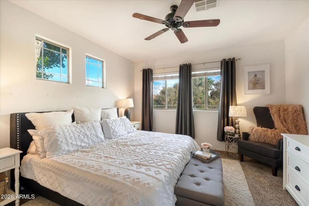 Real Estate Picture 13