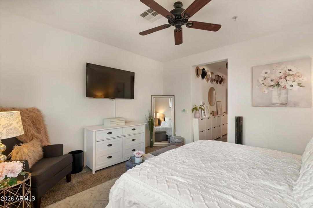 Real Estate Picture 14