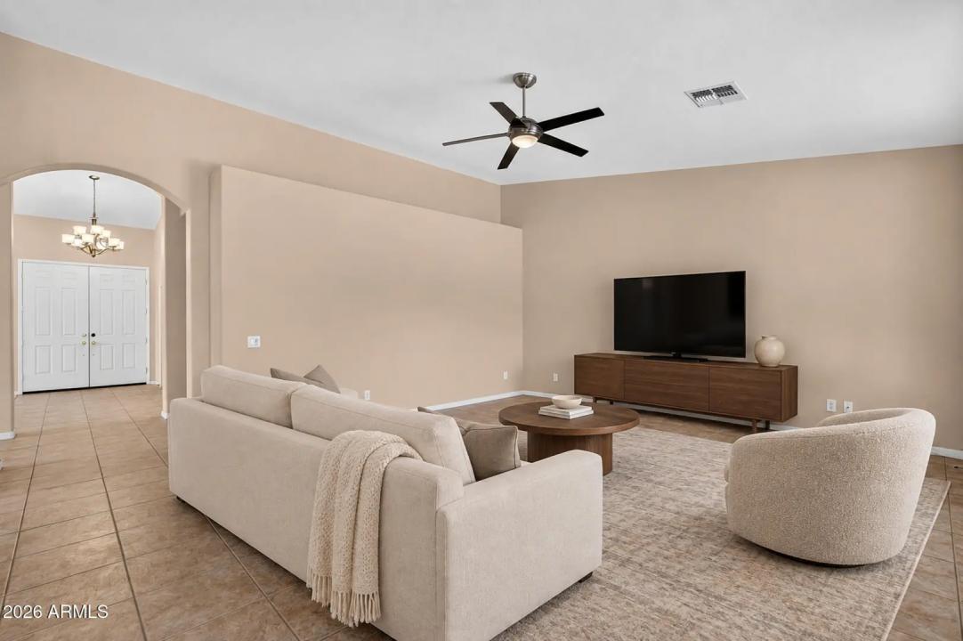 Real Estate Picture 23