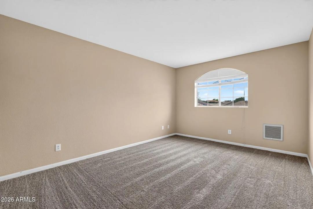 Real Estate Picture 50