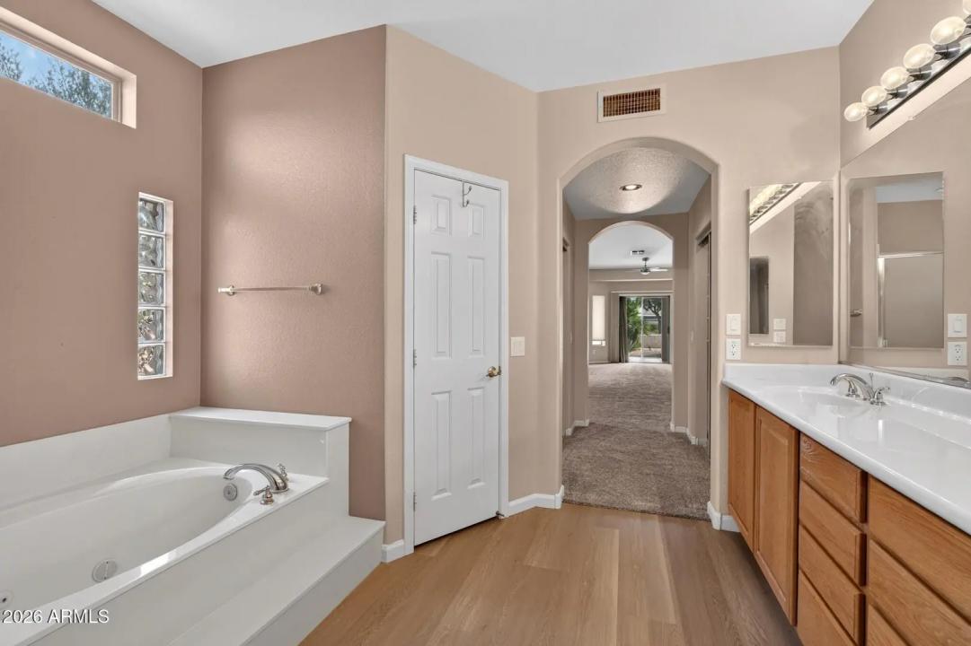 Real Estate Picture 46