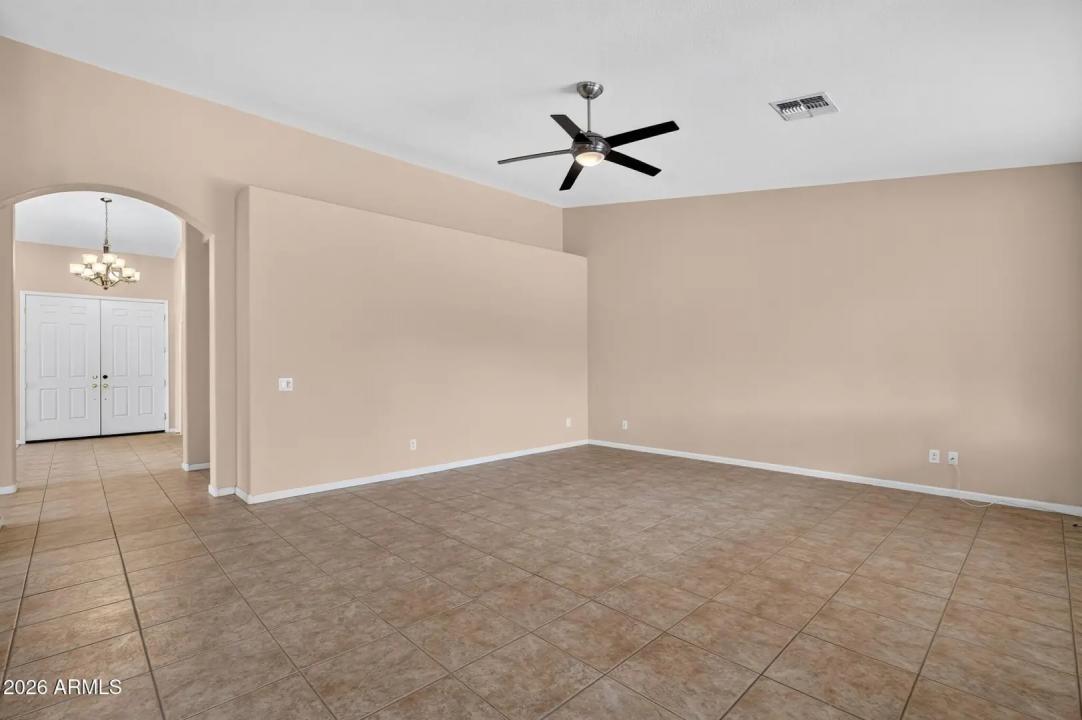Real Estate Picture 24