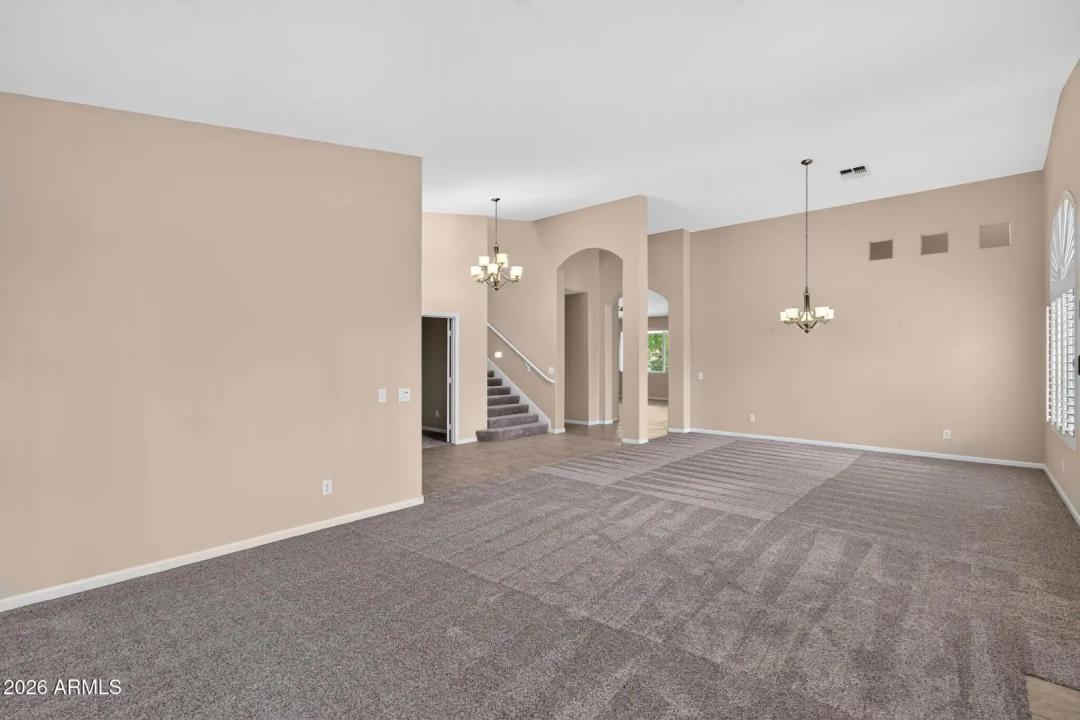 Real Estate Picture 16