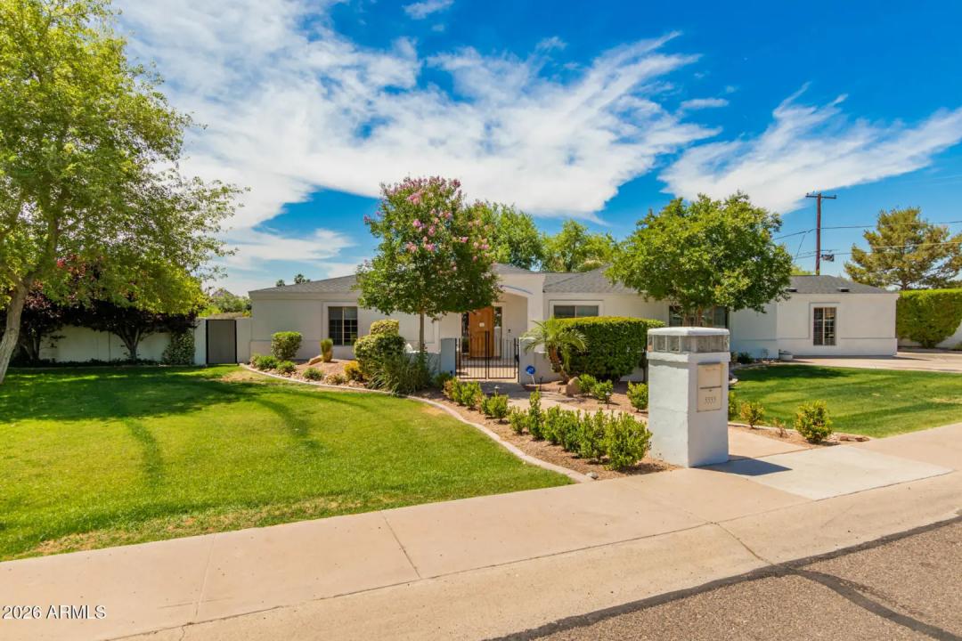 5555 E MONTEROSA Street Phoenix AZ 85018