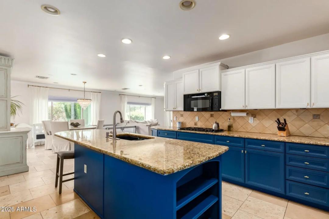 5555 E MONTEROSA Street Phoenix AZ 85018 Picture 8.