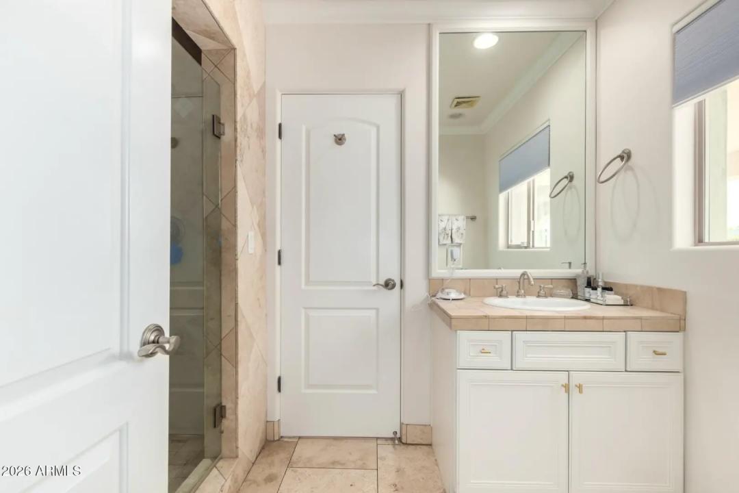 5555 E MONTEROSA Street Phoenix AZ 85018 Picture 20.