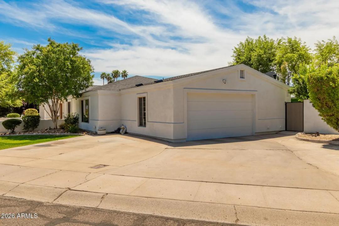5555 E MONTEROSA Street Phoenix AZ 85018 Picture 28.